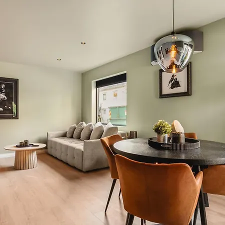 Trolltunga Atmosphere *