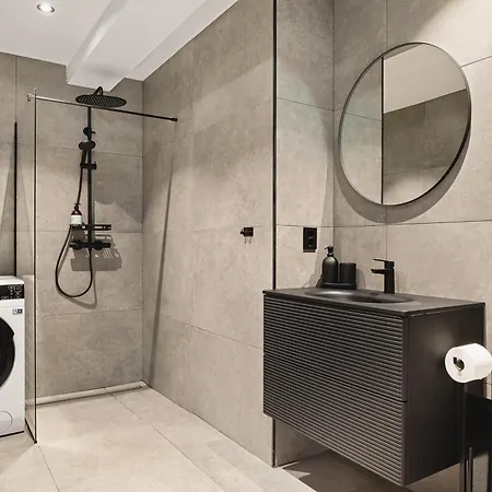 Trolltunga Atmosphere * Odda