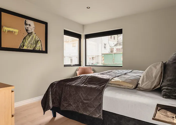 Trolltunga Atmosphere * Odda