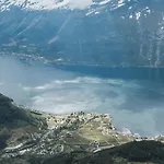 Trolltunga Atmosphere * Odda